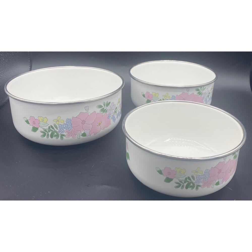 set of 3 Vintage Kobe Kitchen Pink Flower Enamelware Nesting Bowls - Picture 4 of 5